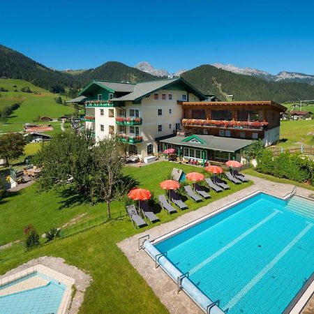 Wohlfühlresort und Feriengut Martinerhof Sankt Martin am Tennengebirge Exterior foto