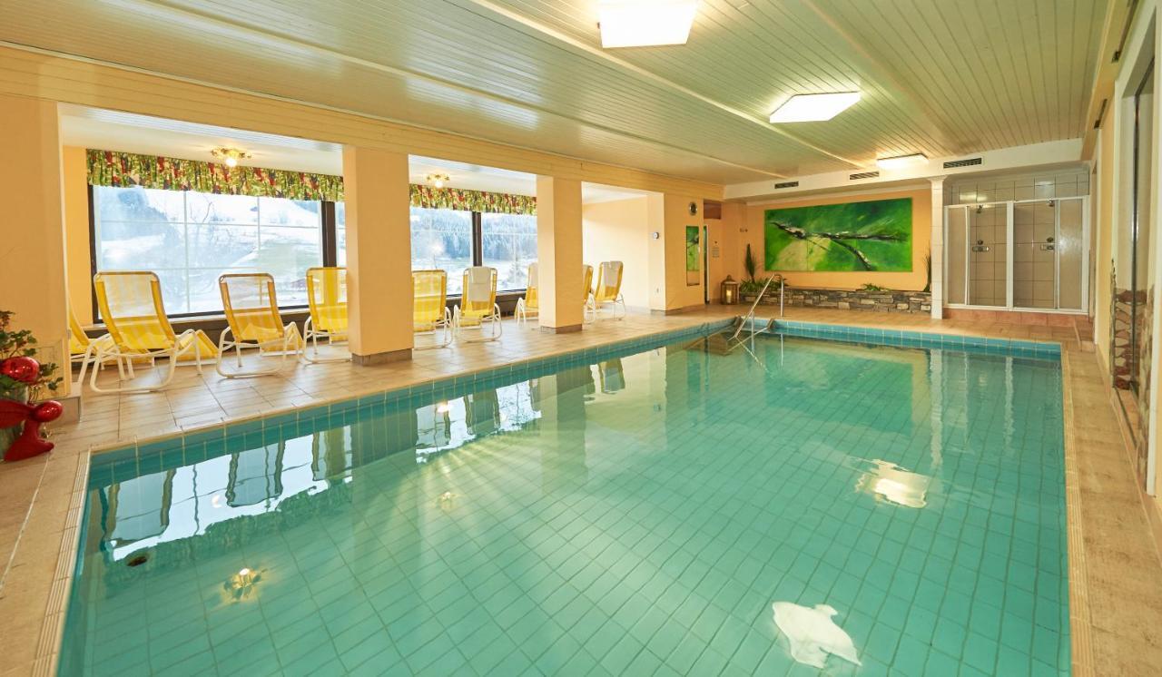Wohlfühlresort und Feriengut Martinerhof Sankt Martin am Tennengebirge Exterior foto
