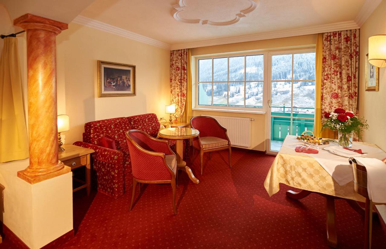 Wohlfühlresort und Feriengut Martinerhof Sankt Martin am Tennengebirge Exterior foto
