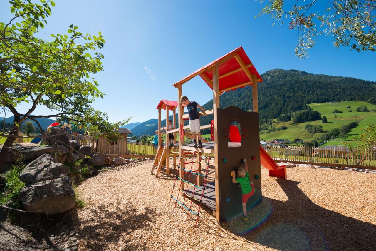 Wohlfühlresort und Feriengut Martinerhof Sankt Martin am Tennengebirge Exterior foto